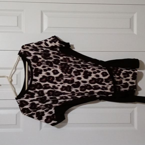 LAST CHANCE Leopard print top - Picture 1 of 6